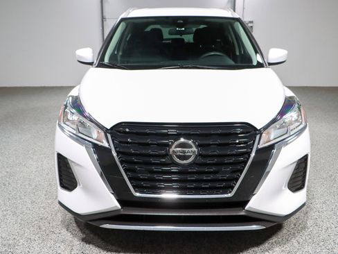 Used 2021 Nissan Kicks SV image 4