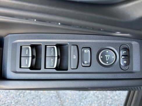 Used 2023 Honda Accord EX image 25