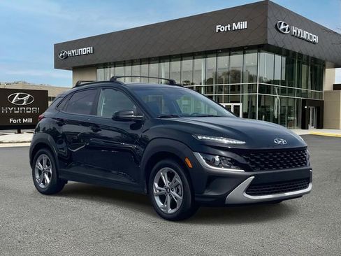 Certified 2022 Hyundai Kona SEL w/ Convenience Package image 1