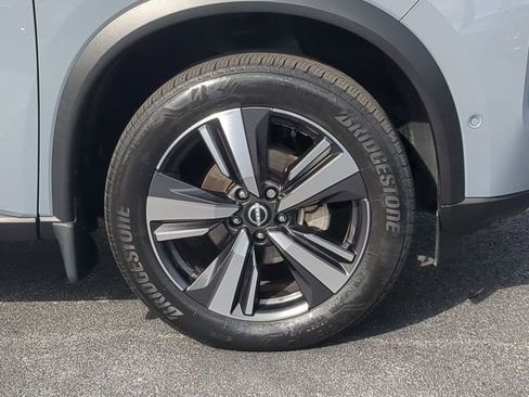 Used 2022 Nissan Rogue Platinum w/ Head-Up Display Package image 11