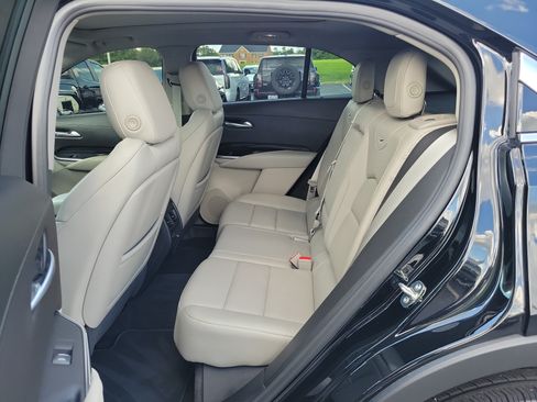 Used 2023 Cadillac XT4 Premium Luxury FWD image 13