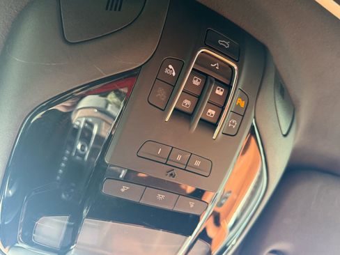 Certified 2022 Maserati Levante Modena image 43