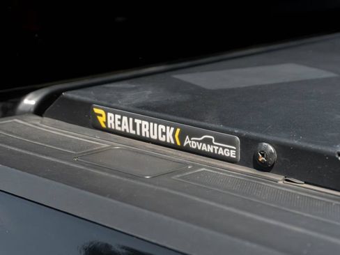 Used 2023 Chevrolet Silverado 1500 LT Trail Boss w/ LT Trail Boss Premium Package AWD/4WD image 16