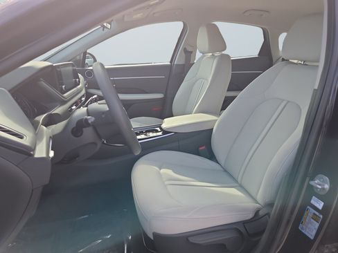Certified 2023 Hyundai Sonata SE FWD image 11
