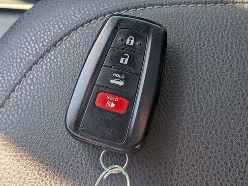 Used 2024 Toyota Camry XSE FWD image 31