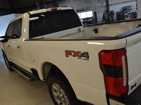 Used 2023 Ford F250 Lariat w/ Chrome Package AWD/4WD image 6