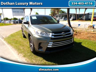 Used 2017 Toyota Highlander LE