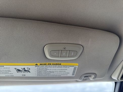 Used 2020 Chrysler Pacifica Limited image 18