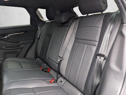 Used 2025 Land Rover Range Rover Evoque Dynamic SE image 19