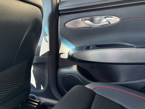 Used 2024 Genesis GV70 2.5T w/ Sport Prestige Package image 18