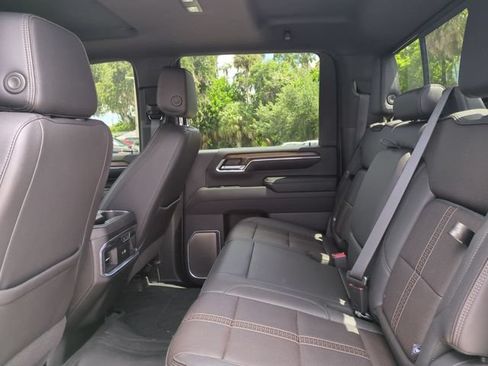 Used 2024 Chevrolet Silverado 2500 High Country w/ High Country Premium Package AWD/4WD image 16