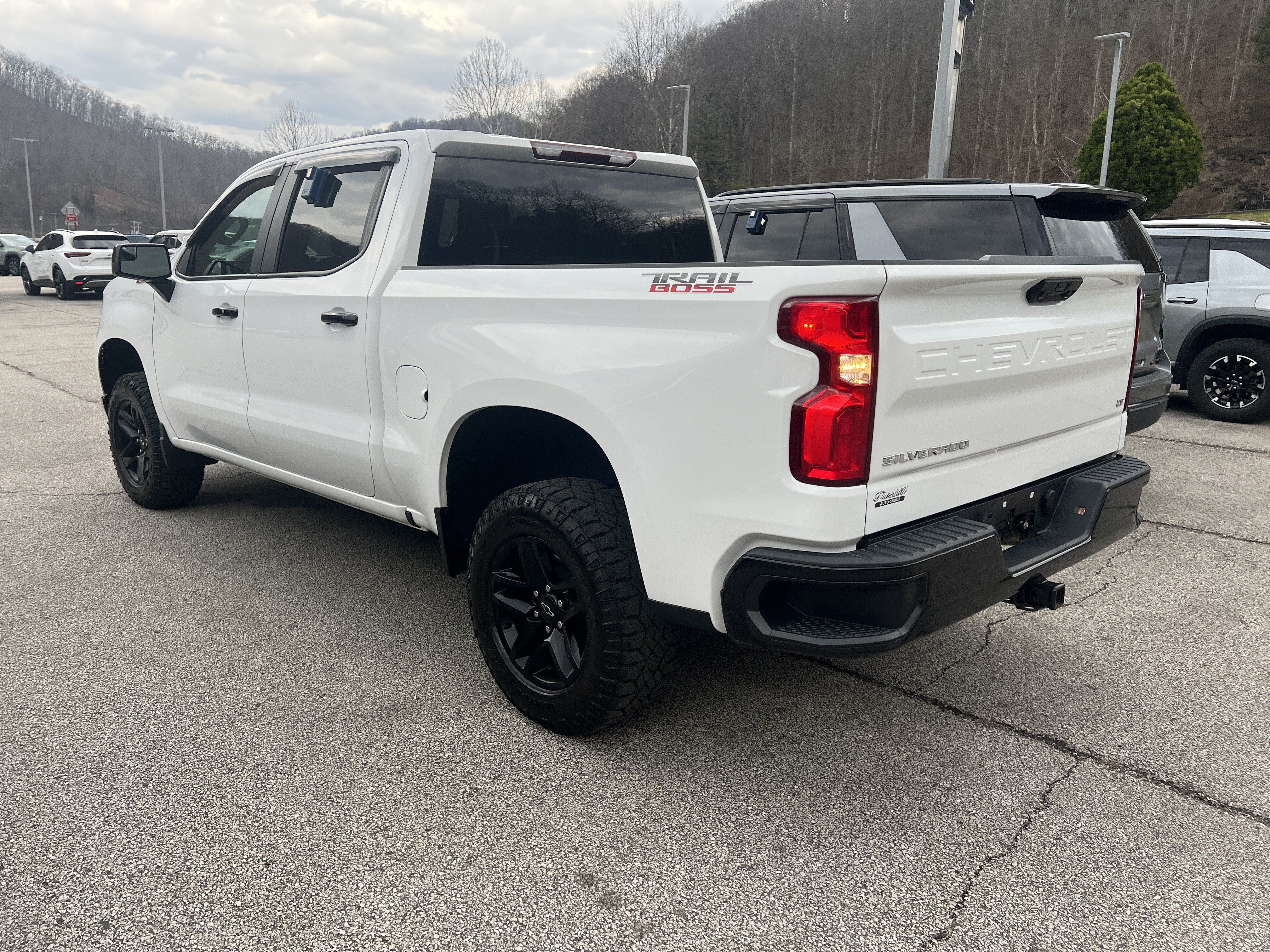 Used 2023 Chevrolet Silverado 1500 LT Trail Boss w/ Protection Package AWD/4WD image 4
