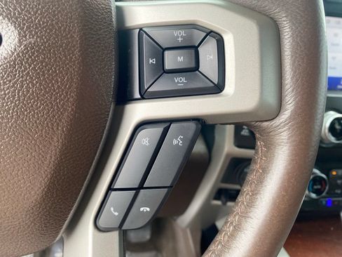 Used 2019 Ford F150 King Ranch w/ Equipment Group 601A Luxury AWD/4WD image 18