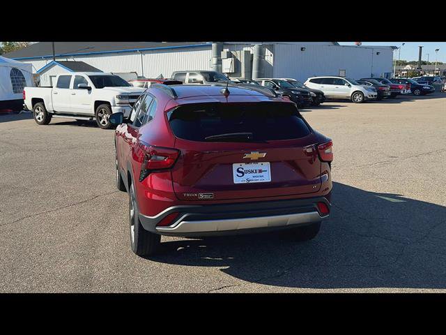 Certified 2024 Chevrolet Trax LT w/ Driver Confidence Package FWD image 35