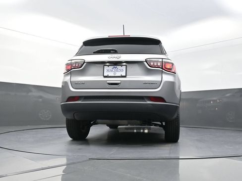 Used 2018 Jeep Compass Sport AWD/4WD image 26