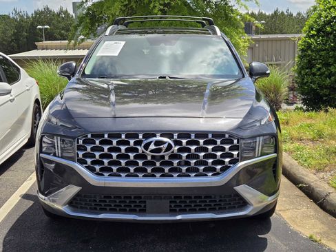 Used 2022 Hyundai Santa Fe Limited FWD image 2