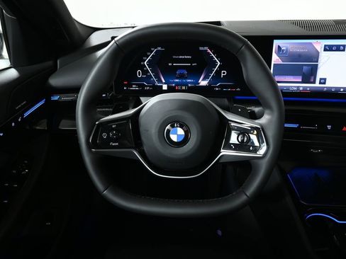 Used 2024 BMW 530i xDrive AWD/4WD image 18