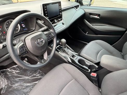 Used 2022 Toyota Corolla LE w/ Carpet Mat Package (TMS) image 10