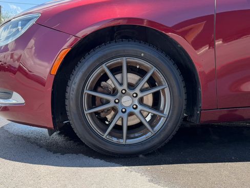Used 2015 Chrysler 200 Limited w/ Convenience Group FWD image 28