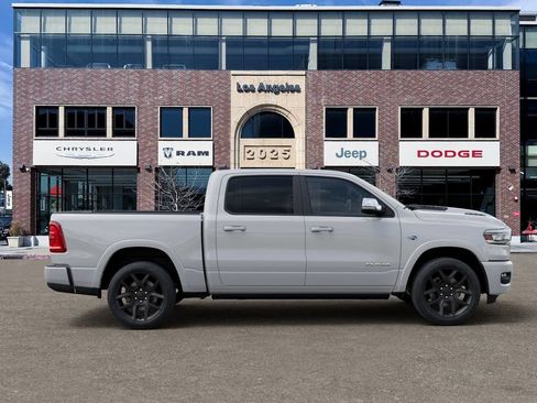 New 2026 RAM 1500 Laramie AWD/4WD image 21