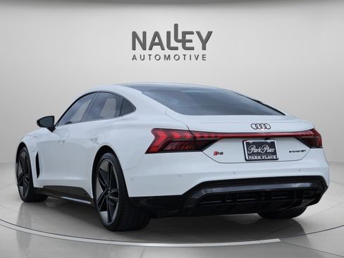 Used 2022 Audi RS e-tron GT image 3