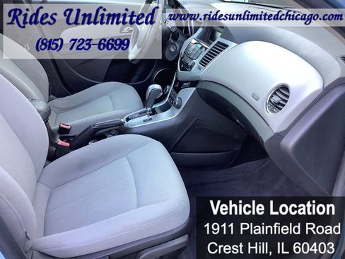 Used 2011 Chevrolet Cruze LT FWD image 28