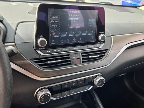 Used 2024 Nissan Altima 2.5 SV image 20