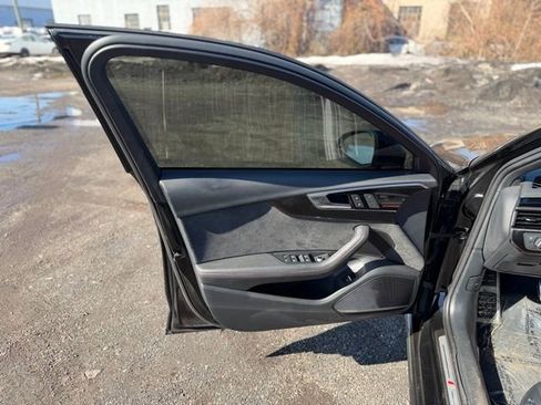 Used 2021 Audi S4 Premium Plus w/ Premium Plus Package image 12