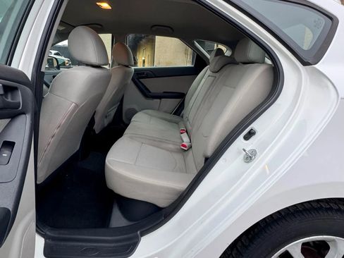 Used 2012 Kia Forte EX image 17