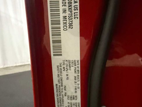 Certified 2023 Jeep Compass Latitude image 38