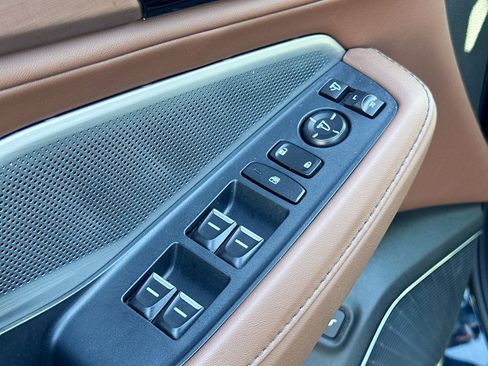 Used 2025 Acura MDX w/ Technology Package image 17