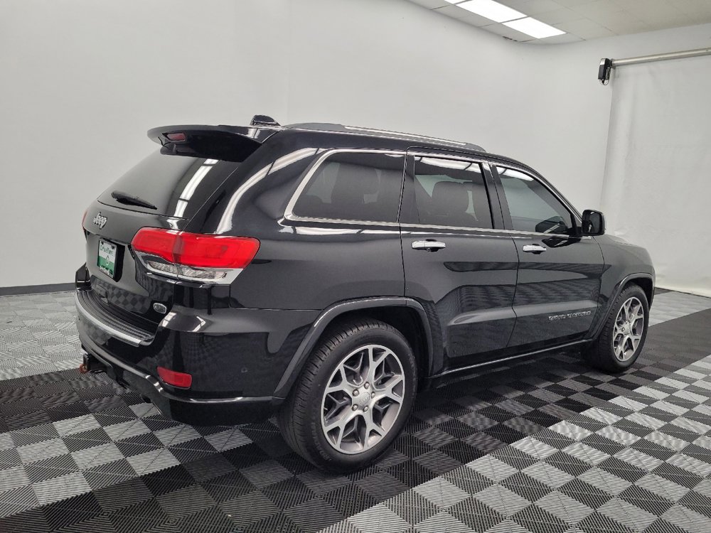 Used 2019 Jeep Grand Cherokee Overland AWD/4WD image 9