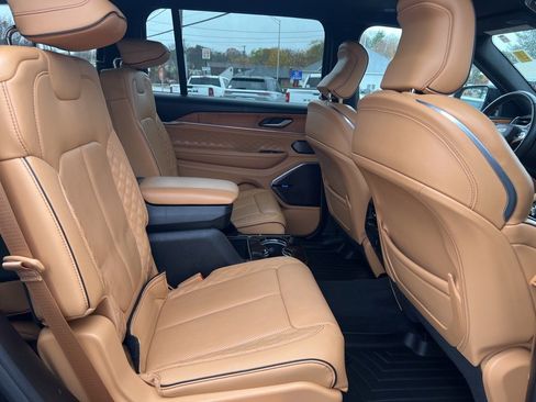 Certified 2023 Jeep Grand Cherokee L Summit image 13