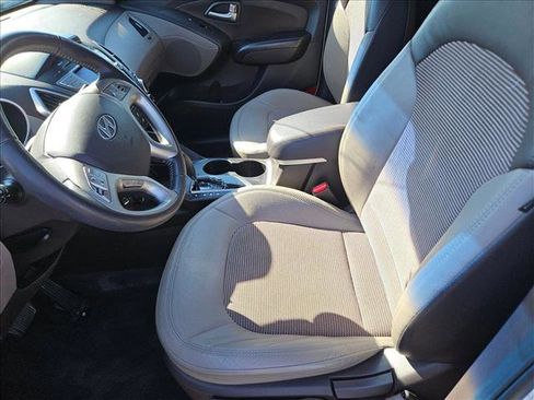 Used 2013 Hyundai Tucson GLS image 13