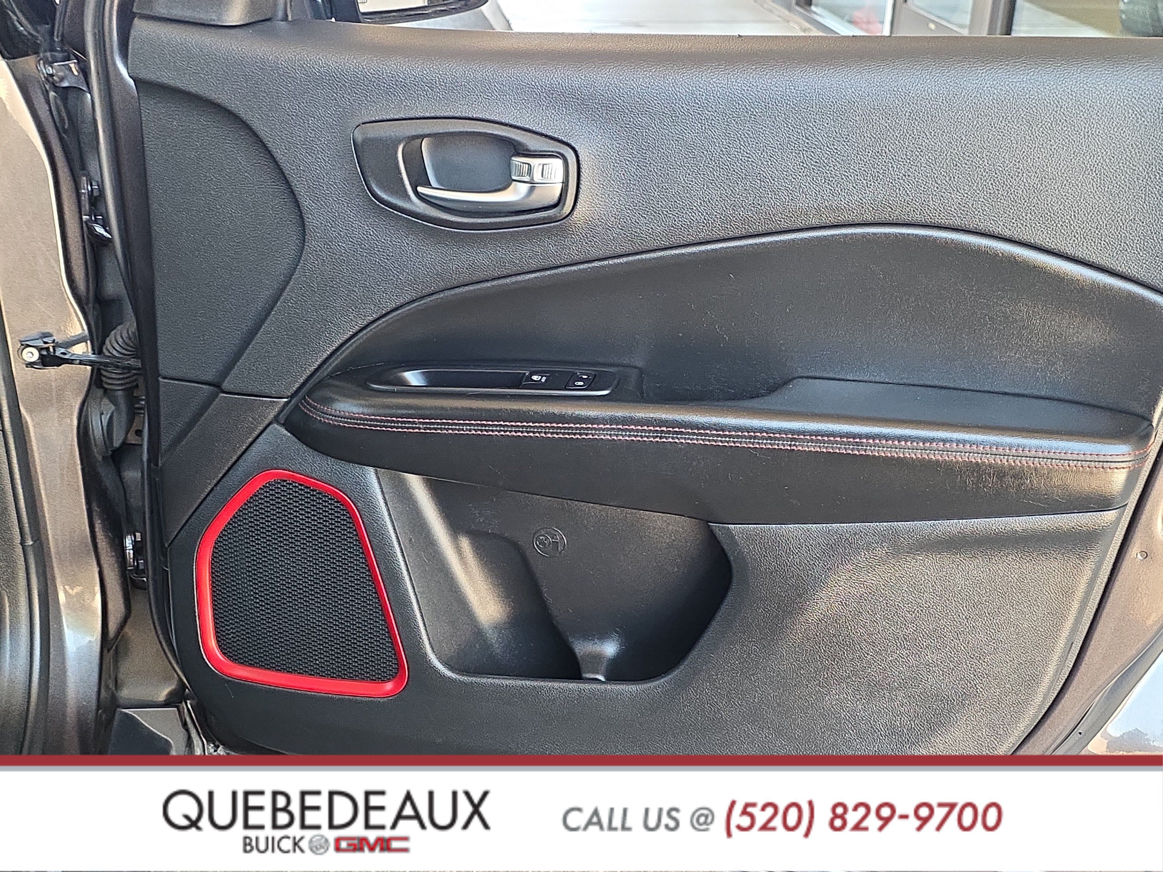 Used 2020 Jeep Compass Trailhawk AWD/4WD image 27