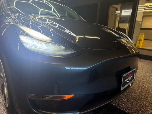 Used 2021 Tesla Model Y Long Range AWD/4WD image 11