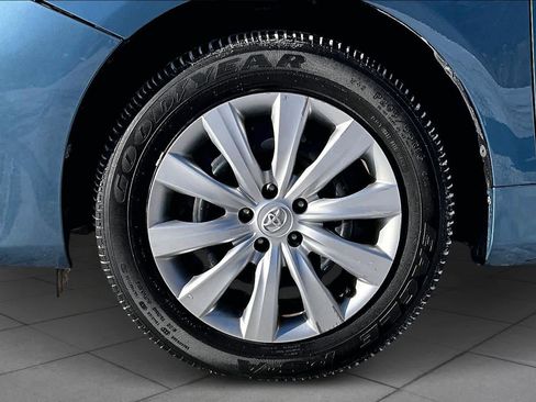 Used 2013 Toyota Corolla LE image 10