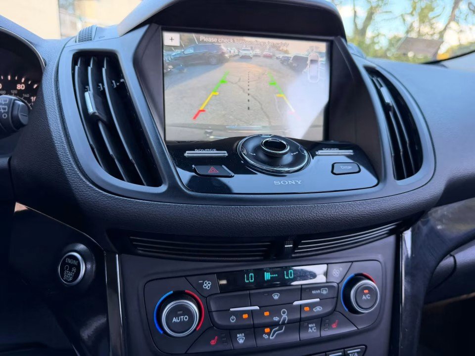 Used 2018 Ford Escape Titanium AWD/4WD image 21