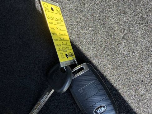 Used 2019 Kia Sorento FWD w/ Option Group 020 image 9