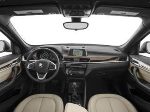 Used 2017 BMW X1 sDrive28i FWD image 3
