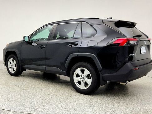 Used 2019 Toyota RAV4 XLE image 7