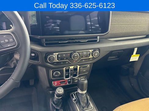 New 2025 Jeep Wrangler Unlimited Sport S 4xe AWD/4WD image 23