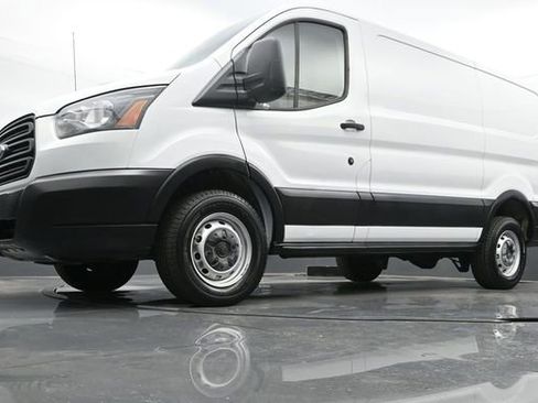Used 2019 Ford Transit 250 130 Low Roof image 21