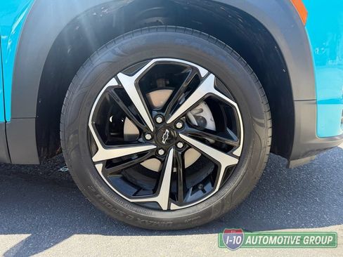 Used 2021 Chevrolet TrailBlazer RS w/ Sun and Liftgate Package FWD image 12