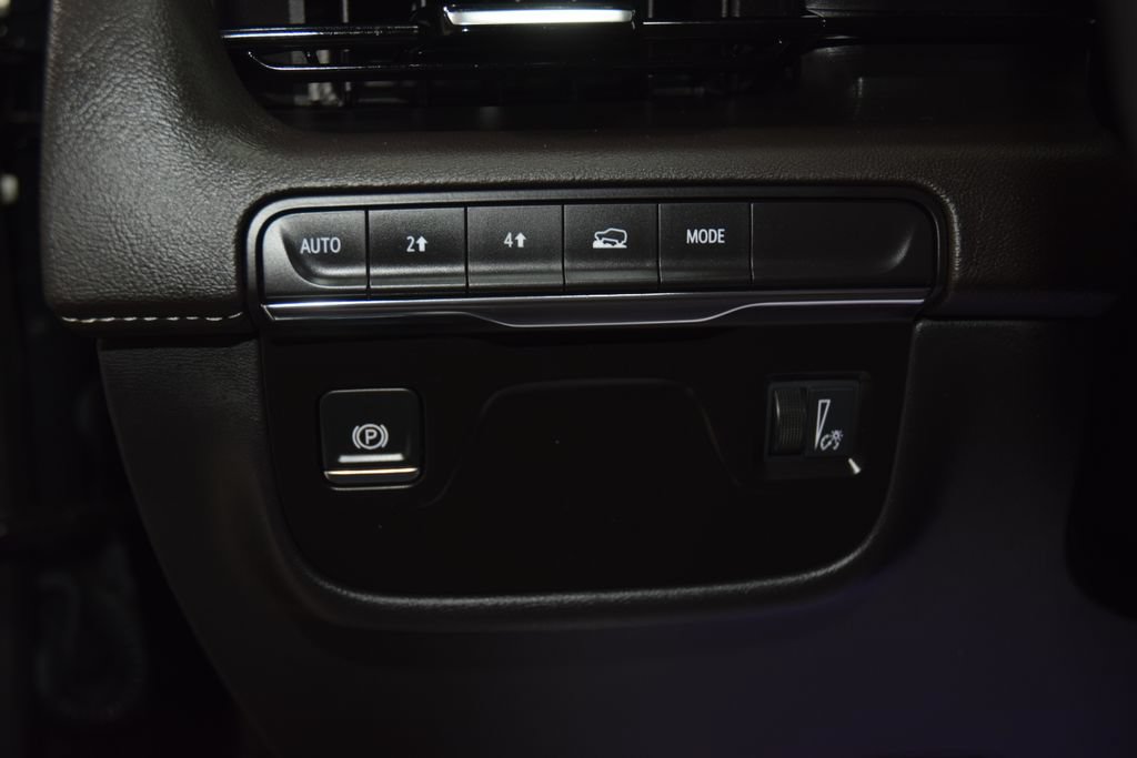 Used 2024 Cadillac Escalade ESV Premium Luxury w/ LPO, Floor Liner Package AWD/4WD image 38