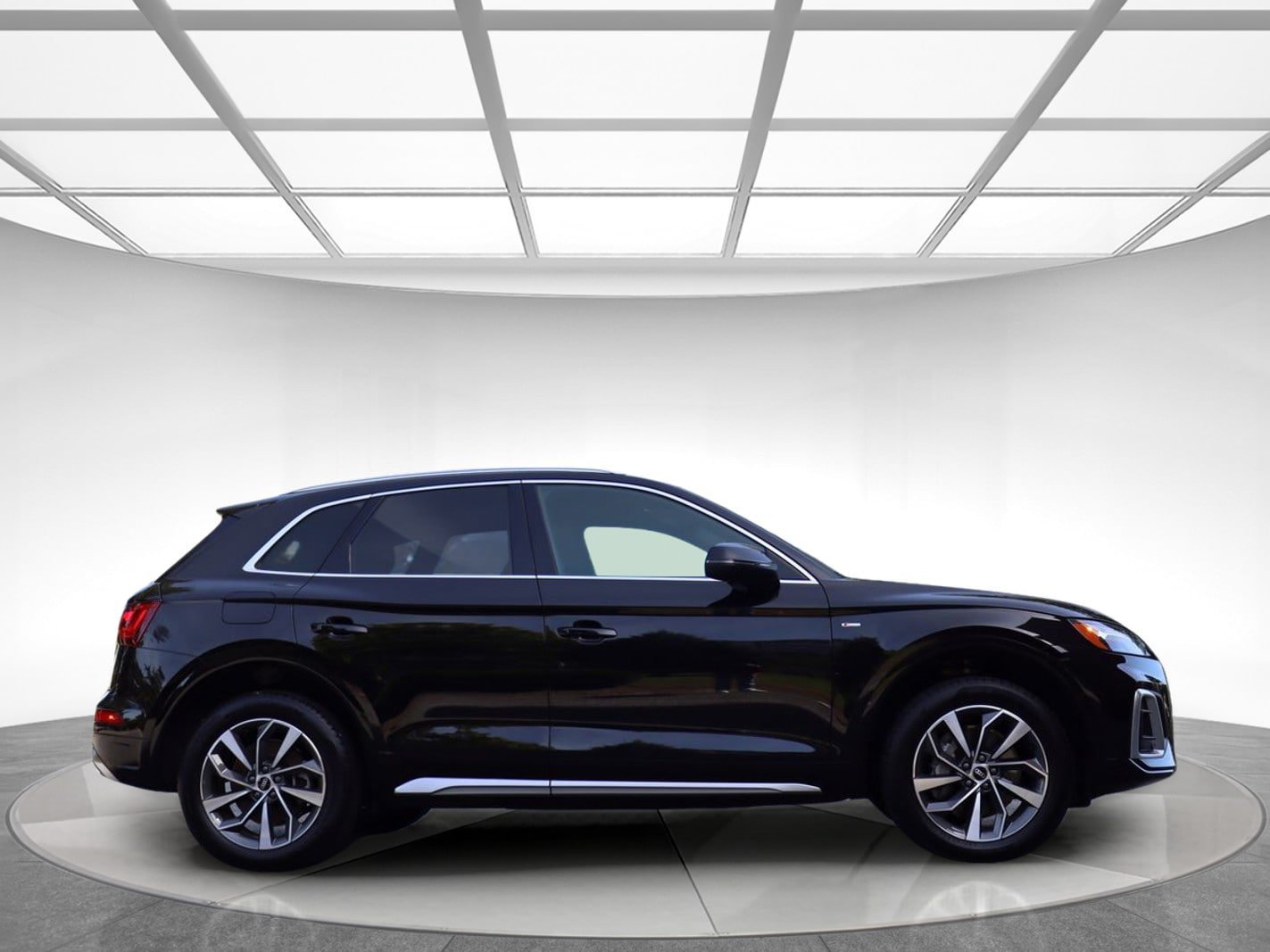 Used 2022 Audi Q5 2.0T Premium Plus w/ Premium Plus Package AWD/4WD image 5