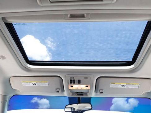 Used 2013 GMC Yukon SLT image 28