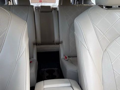 Used 2021 Toyota Highlander Platinum AWD/4WD image 41