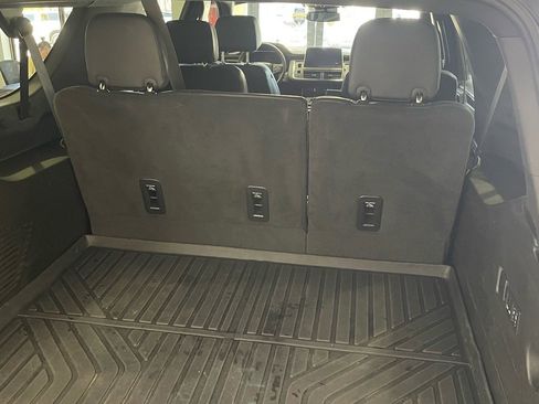 Used 2024 Chevrolet Suburban RST w/ Luxury Package image 35