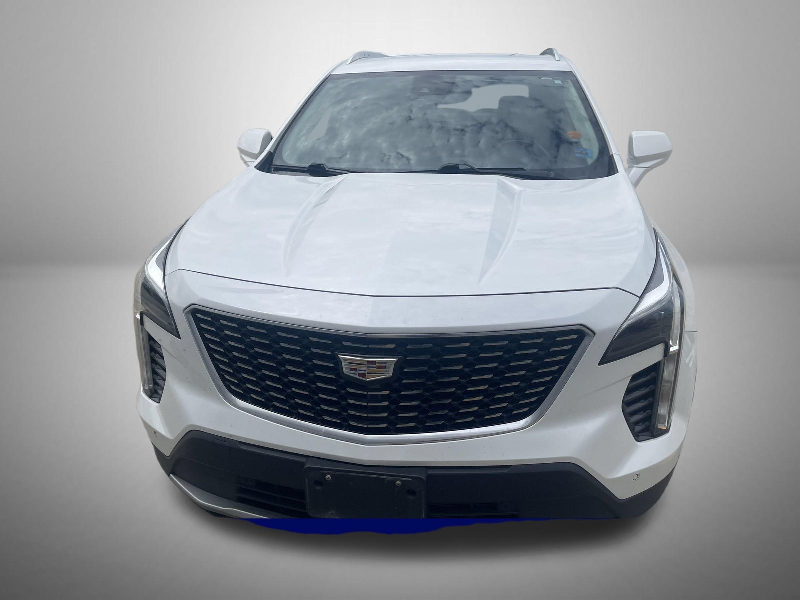 Used 2019 Cadillac XT4 Premium Luxury w/ Cold Weather Package FWD image 2